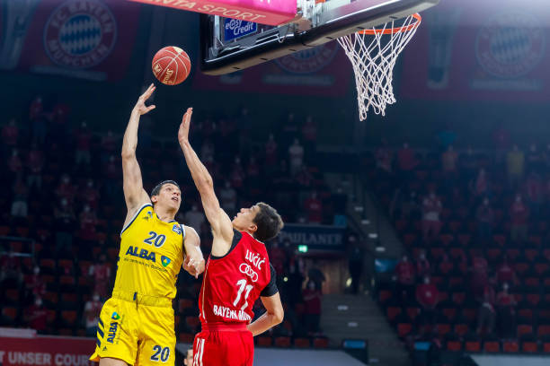 格象征着不 格象征着不