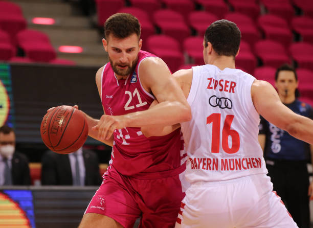 西蒙尼的首 西蒙尼的首