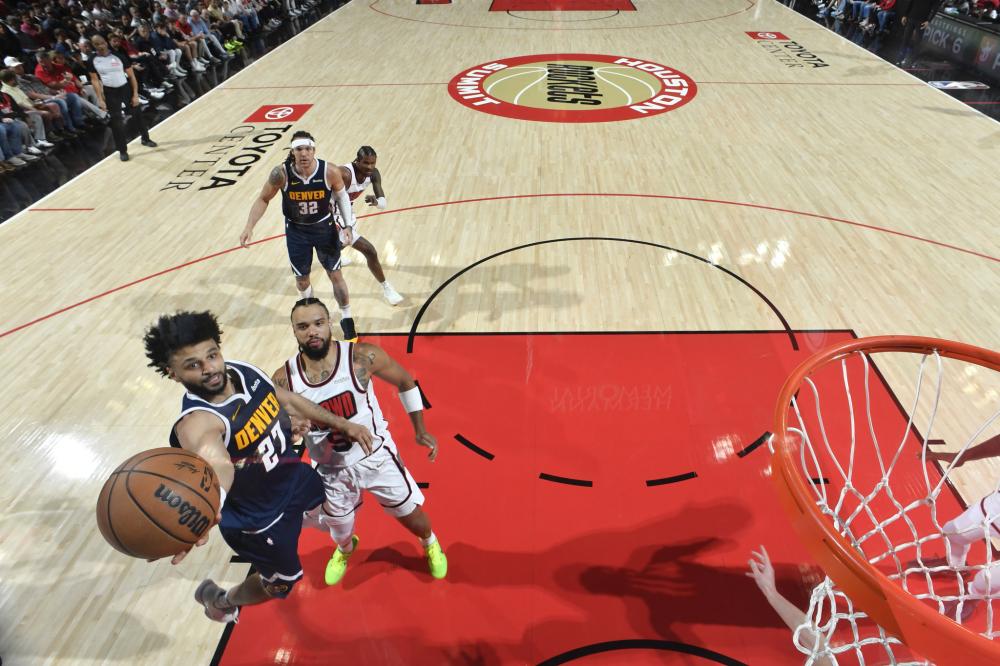 通过将焦点 通过将焦点